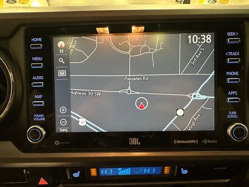 Used 2021 Toyota Tacoma TRD Off-Road w/ TRD Premium Off Road Package image 5