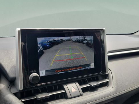 Used 2024 Toyota RAV4 XLE FWD image 29