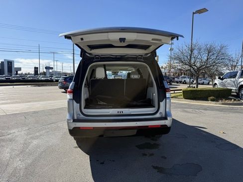 Used 2022 Lincoln Navigator L Black Label image 4