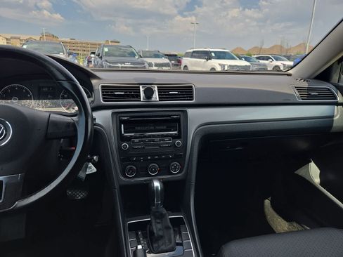 Used 2015 Volkswagen Passat 1.8T FWD image 4
