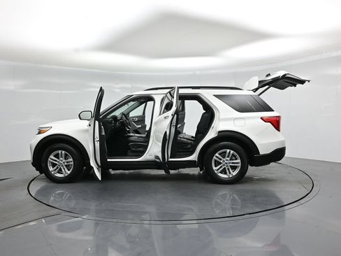 Certified 2023 Ford Explorer XLT w/ Equipment Group 202A RWD image 37