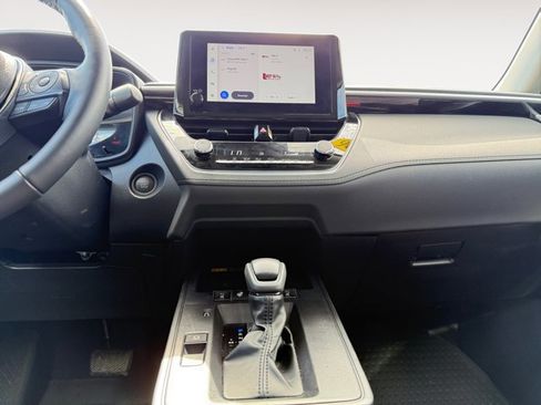 Used 2026 Toyota Corolla Cross LE w/ Cold Weather Package image 15