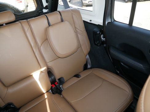 Used 2023 Jeep Wrangler Rubicon w/ Safety Group image 14