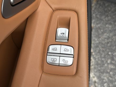 Used 2016 BMW 750i xDrive AWD/4WD image 21