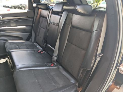 Used 2021 Jeep Grand Cherokee Laredo X AWD/4WD image 19