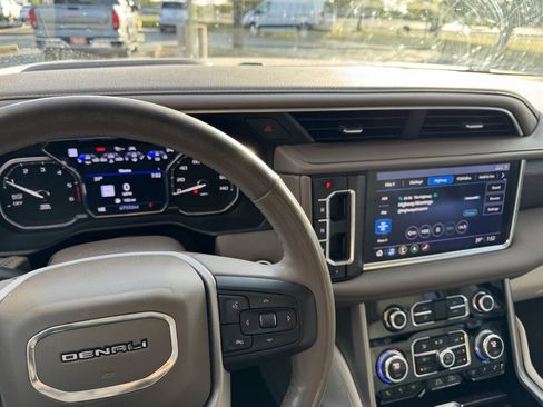 Used 2021 GMC Yukon XL Denali w/ Denali Ultimate Package image 8