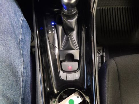 Used 2021 Toyota C-HR XLE image 25