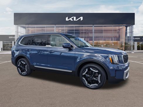 Certified 2023 Kia Telluride EX w/ EX Captain's Chair Package image 1