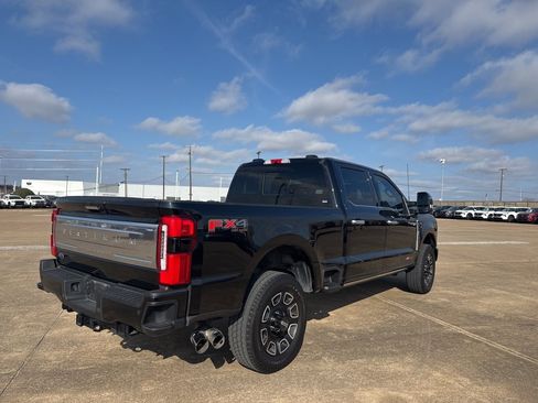 Used 2024 Ford F250 Platinum image 7