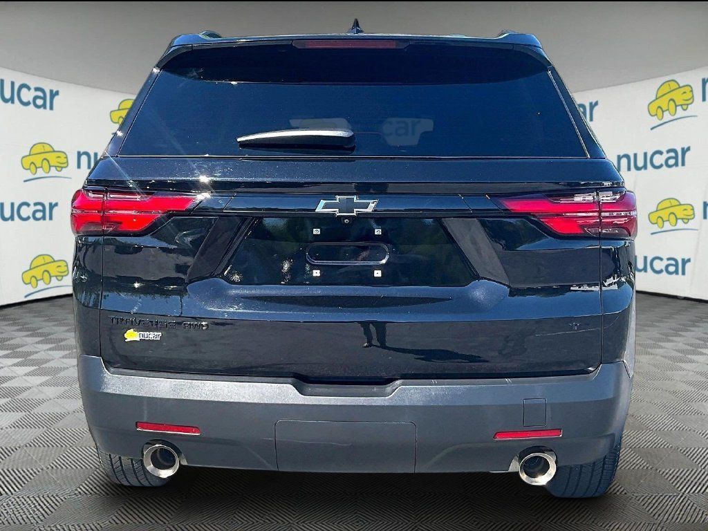 Used 2023 Chevrolet Traverse LT w/ Midnight/Sport Edition AWD/4WD image 5