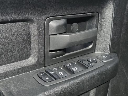 Used 2024 RAM 3500 Tradesman w/ Chrome Appearance Group AWD/4WD image 28