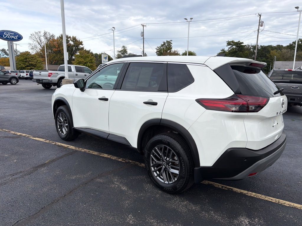 Used 2023 Nissan Rogue S AWD/4WD image 20