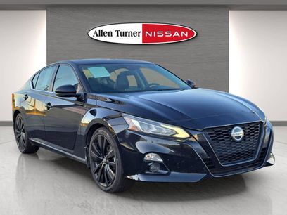 Used 2022 Nissan Altima 2.5 SR w/ Midnight Edition Package