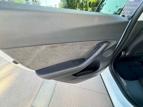 Used 2023 Tesla Model Y Long Range image 24