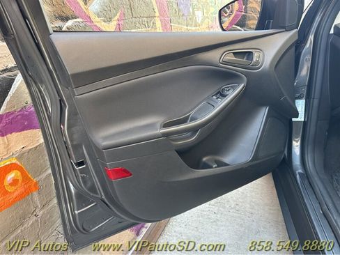 Used 2017 Ford Focus S image 15