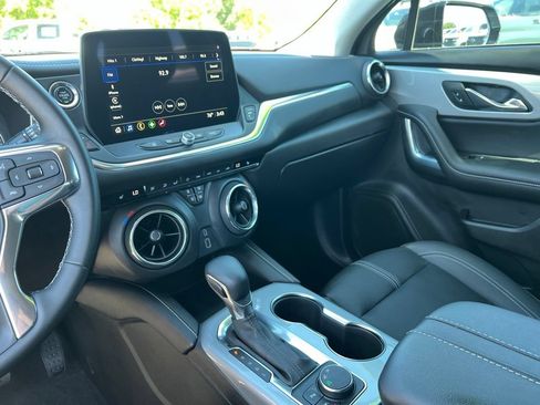 Used 2024 Chevrolet Blazer LT w/ Midnight/Sport Edition FWD image 31