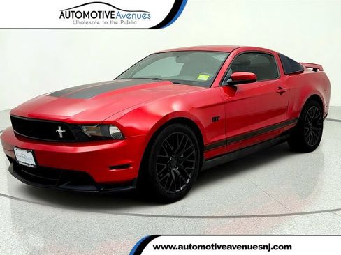 Used 2010 Ford Mustang GT Premium RWD image 1