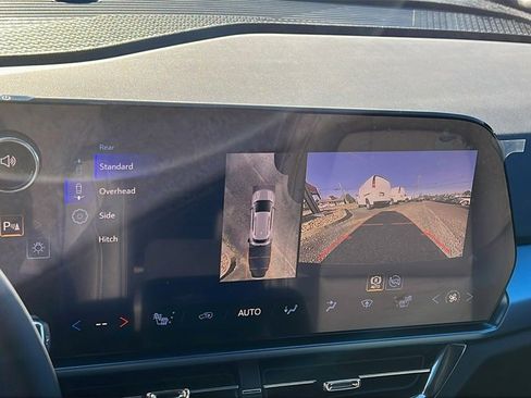 New 2026 Chevrolet Equinox EV LT image 24