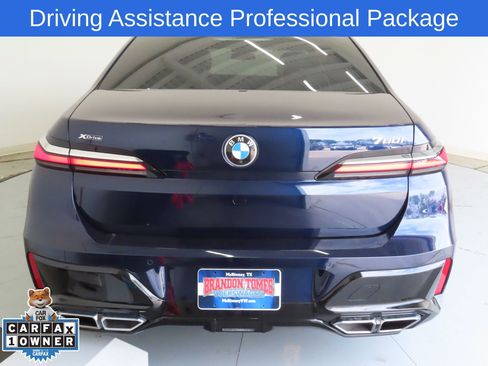 Used 2023 BMW 760i xDrive w/ Executive Package image 5