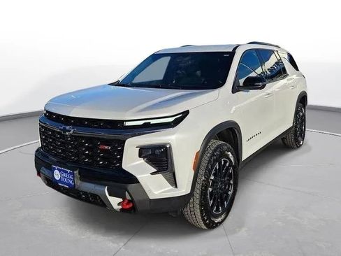 Used 2025 Chevrolet Traverse Z71 w/ Enhanced Driving Package image 13