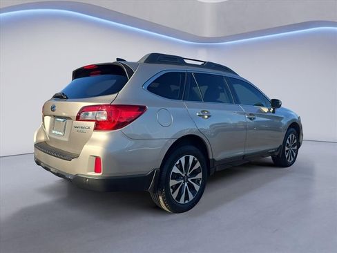 Used 2017 Subaru Outback 2.5i Limited image 5