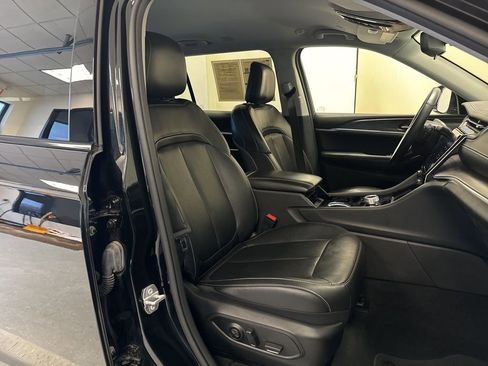 Used 2022 Jeep Grand Cherokee L Limited image 23