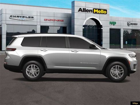 New 2025 Jeep Grand Cherokee L Laredo w/ Luxury Tech Group I image 9