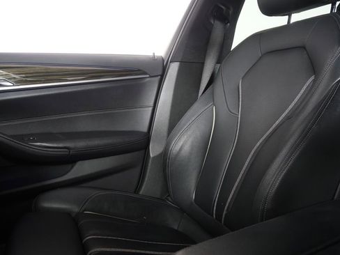 Used 2018 BMW 530e w/ Premium Package 2 image 22