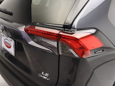 Certified 2025 Toyota RAV4 LE AWD/4WD image 9