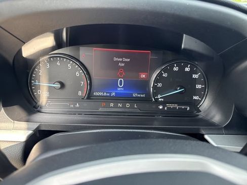 Used 2021 Ford Explorer XLT w/ Equipment Group 202A AWD/4WD image 20
