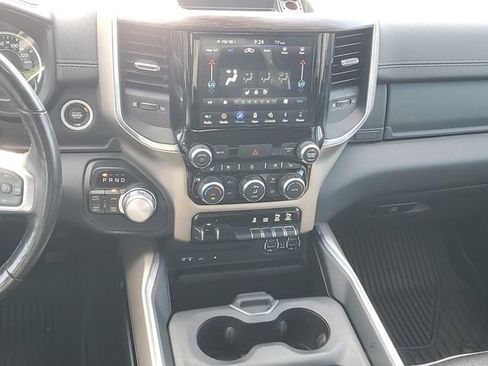 Used 2019 RAM 1500 Laramie AWD/4WD image 14