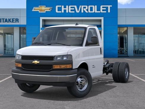 New 2026 Chevrolet Express 3500 w/ Power Convenience Package image 6
