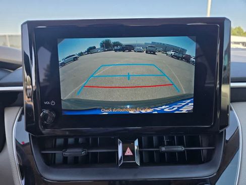 Used 2024 Toyota Corolla LE FWD image 11