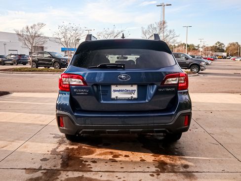 Used 2019 Subaru Outback 2.5i Premium image 9