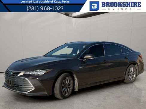 Used 2020 Toyota Avalon XLE w/ Moonroof Package FWD image 1