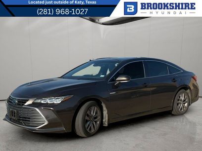 Used 2020 Toyota Avalon XLE w/ Moonroof Package