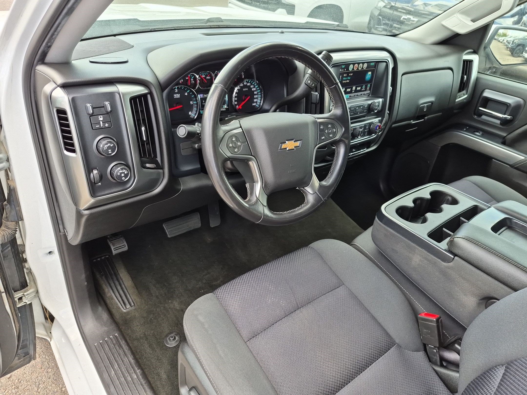 Used 2018 Chevrolet Silverado 1500 LT w/ All Star Edition AWD/4WD image 14