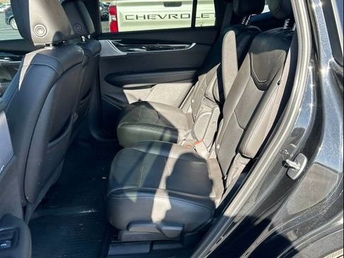 Used 2024 Cadillac XT6 Premium Luxury w/ Technology Package image 11