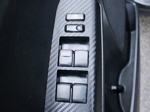 Used 2015 Toyota RAV4 LE image 11