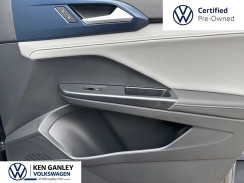 Used 2024 Volkswagen Taos SE w/ Panoramic Sunroof Package AWD/4WD image 27