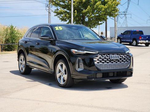 Used 2025 Audi Q5 Premium Plus w/ Premium Plus AWD/4WD image 3