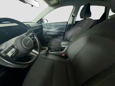 Used 2025 Hyundai Kona SEL FWD image 13