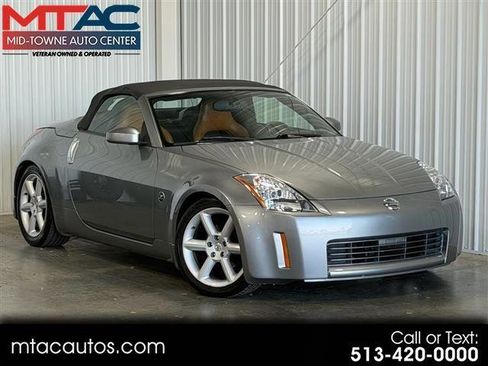 Used 2004 Nissan 350Z Touring RWD image 1