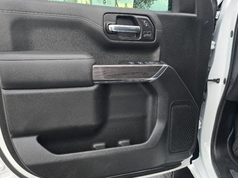 Used 2019 Chevrolet Silverado 1500 LTZ image 10