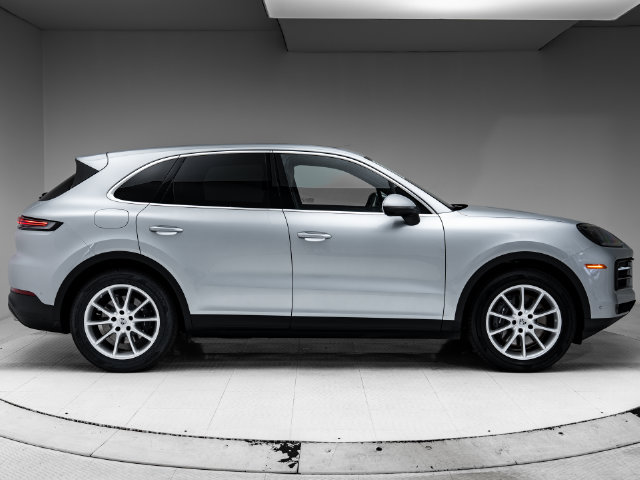 Certified 2026 Porsche Cayenne AWD/4WD image 29