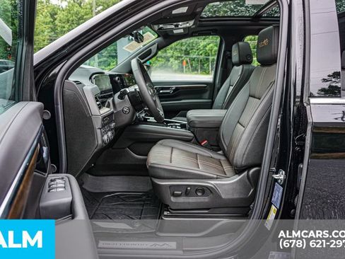 Used 2026 Chevrolet Suburban High Country w/ Sun And Tow Package AWD/4WD image 18