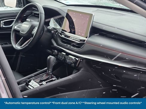 Used 2022 Jeep Compass Trailhawk w/ Trailhawk Convenience Group image 12