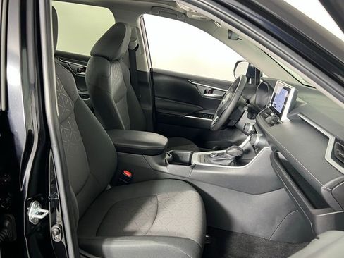 Used 2024 Toyota RAV4 XLE image 31