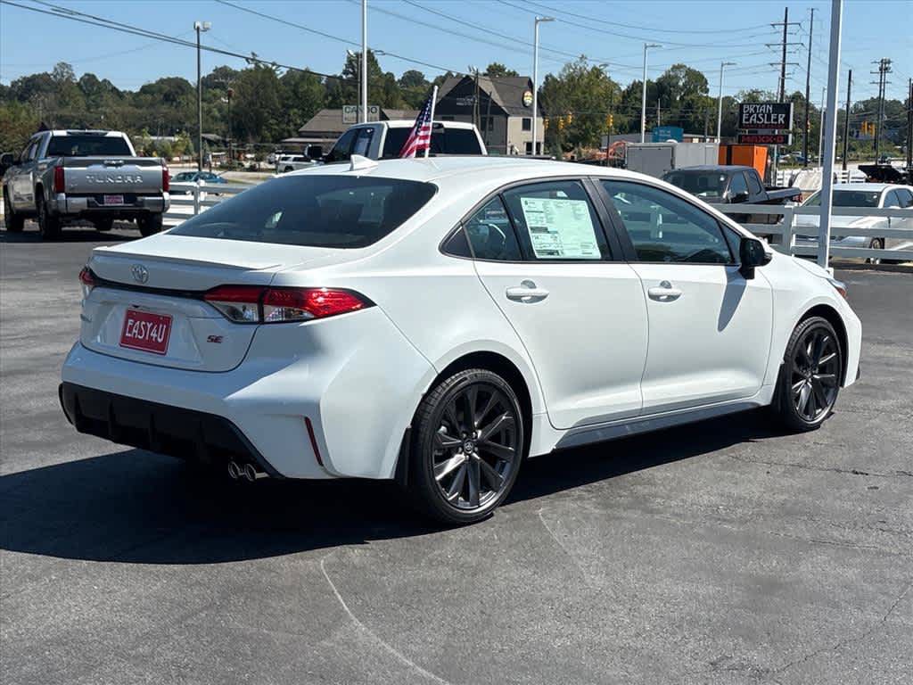Used 2026 Toyota Corolla SE w/ SE Package FWD image 3