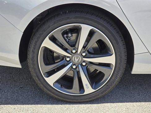 New 2025 Acura TLX w/ Technology Package image 7